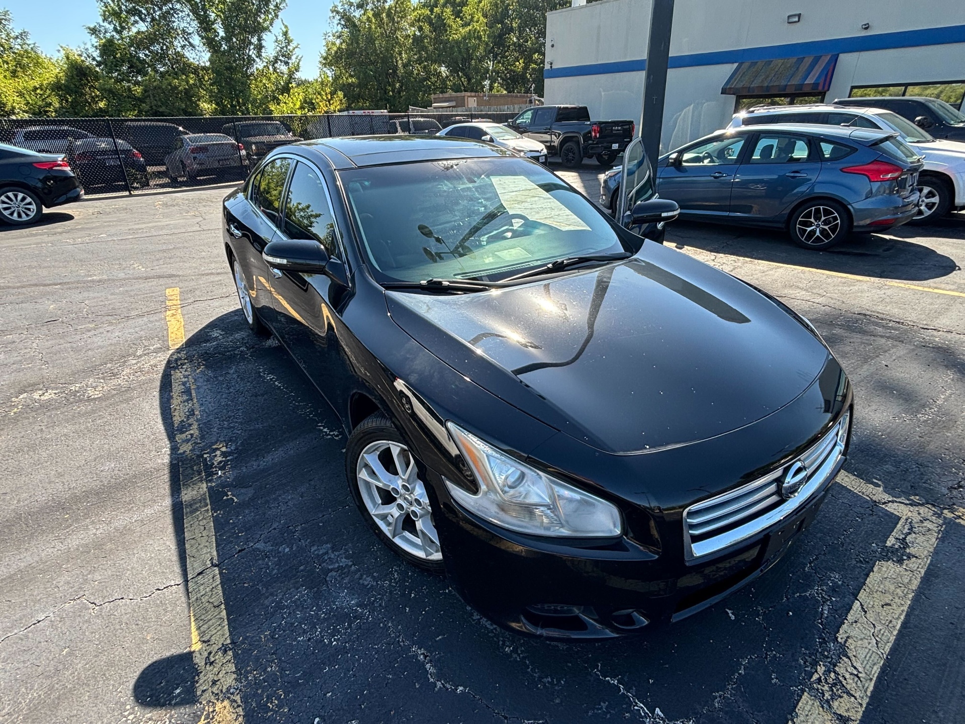 2014 Nissan Maxima SV photo 3
