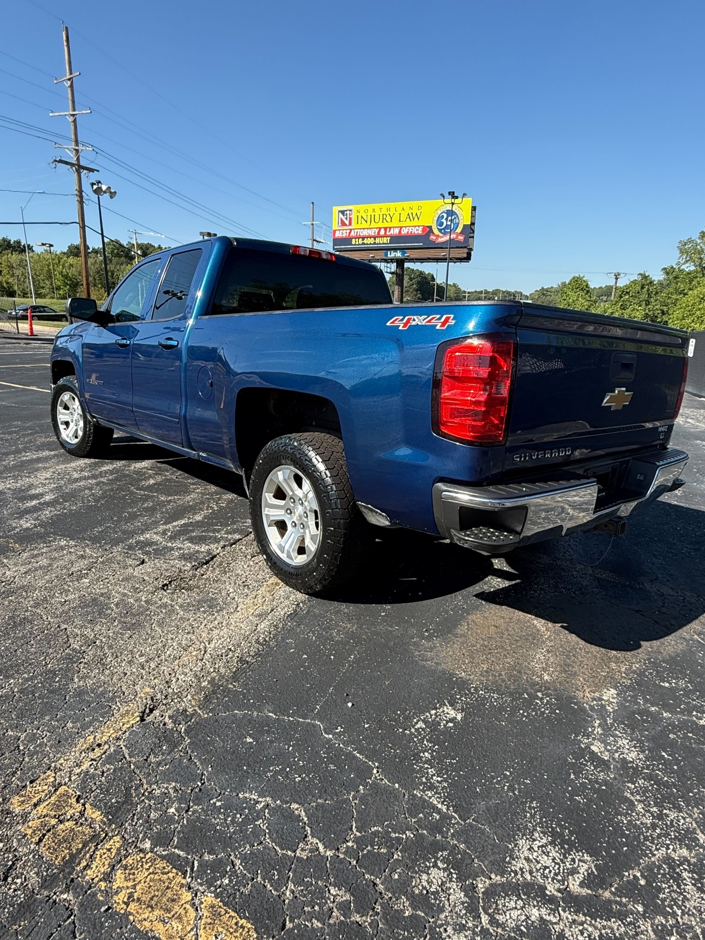 2015 Chevrolet Silverado 1500 LT photo 3
