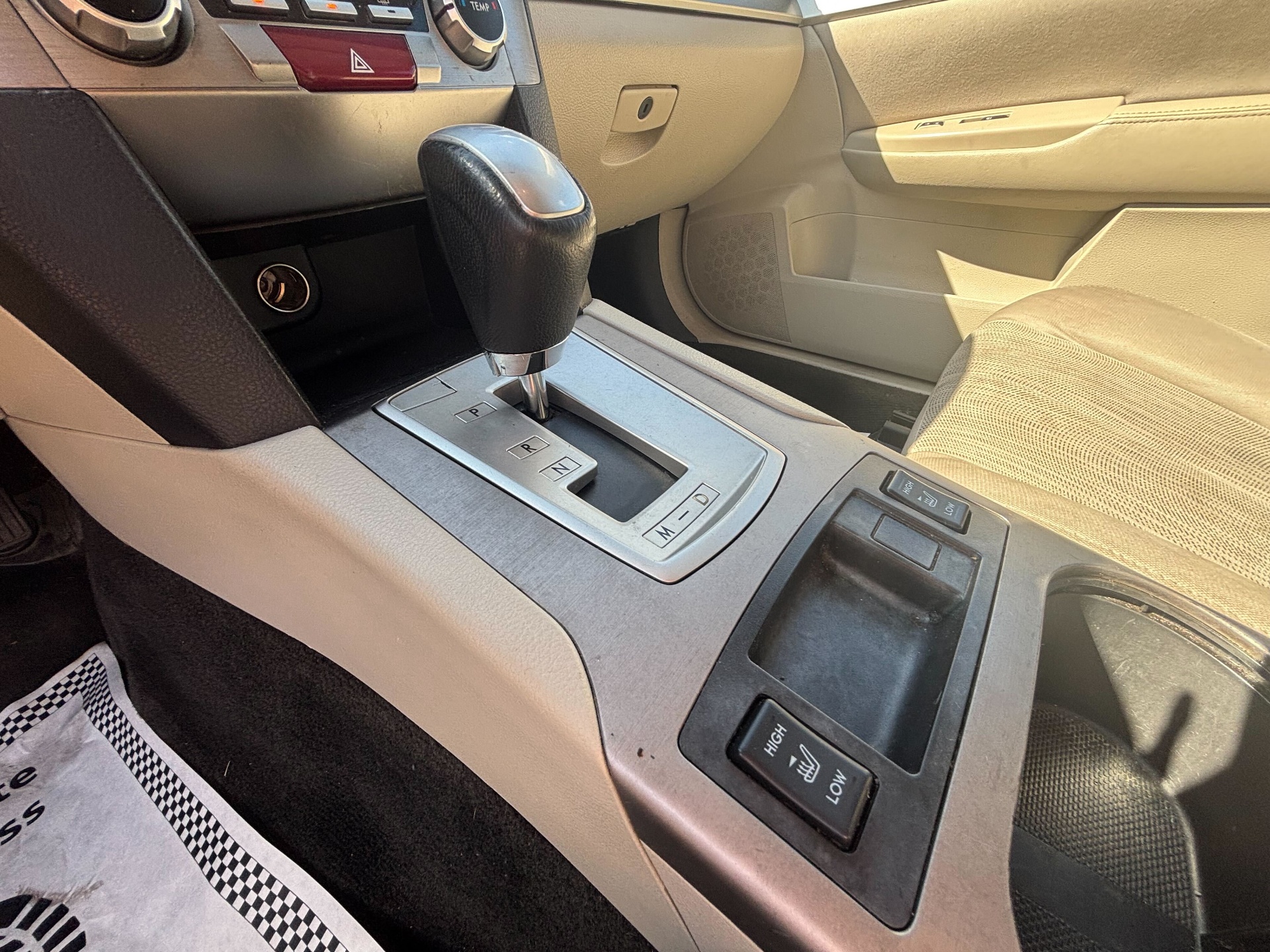 2013 Subaru Outback 2.5i Premium photo 8