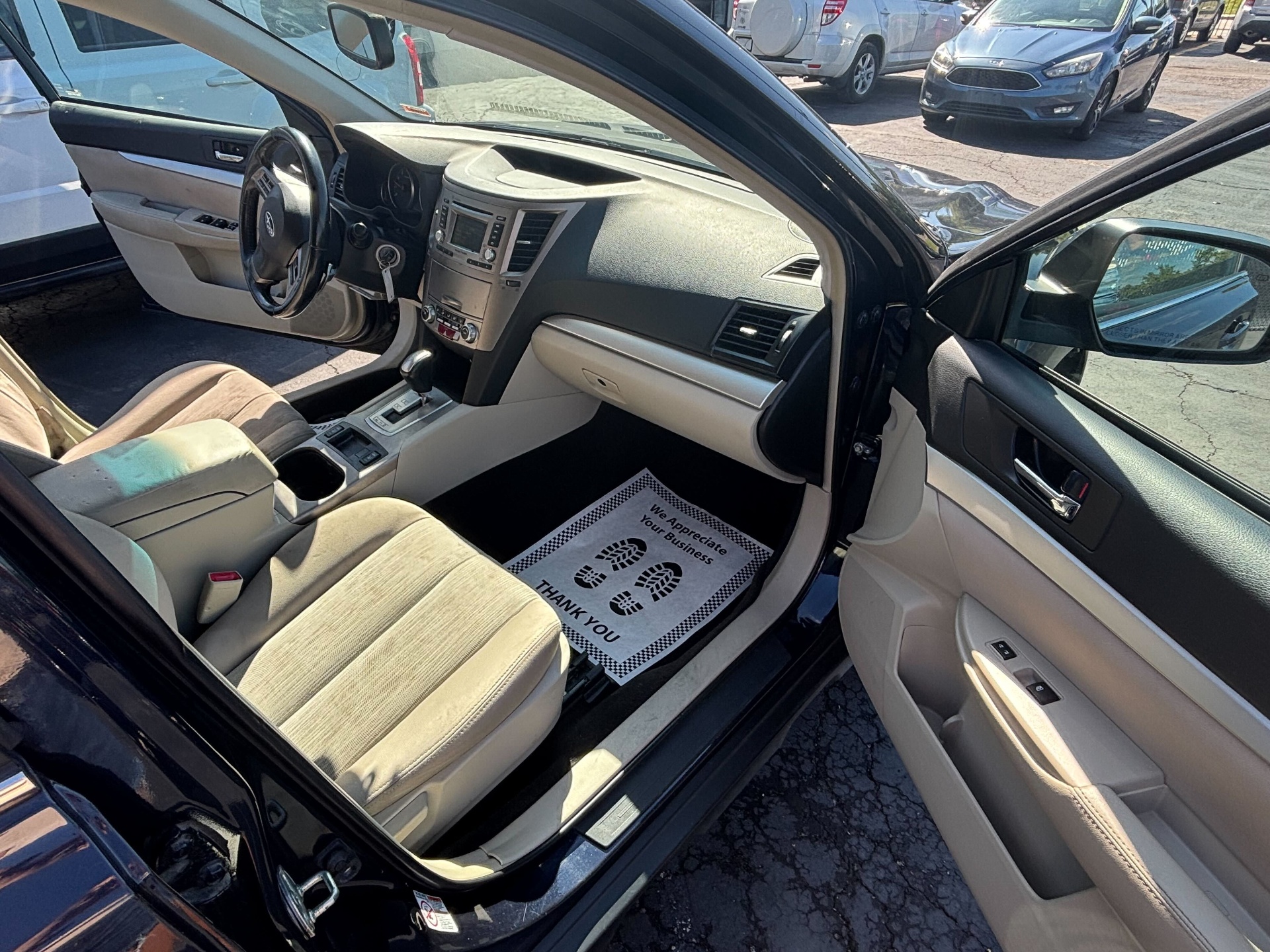 2013 Subaru Outback 2.5i Premium photo 16