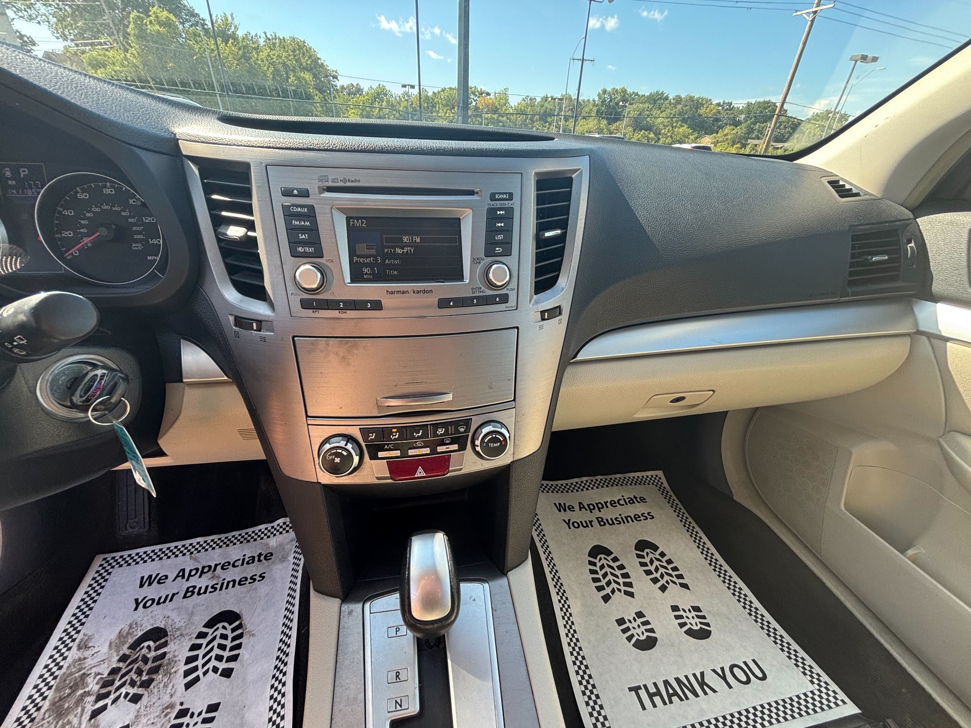 2013 Subaru Outback 2.5i Premium photo 6