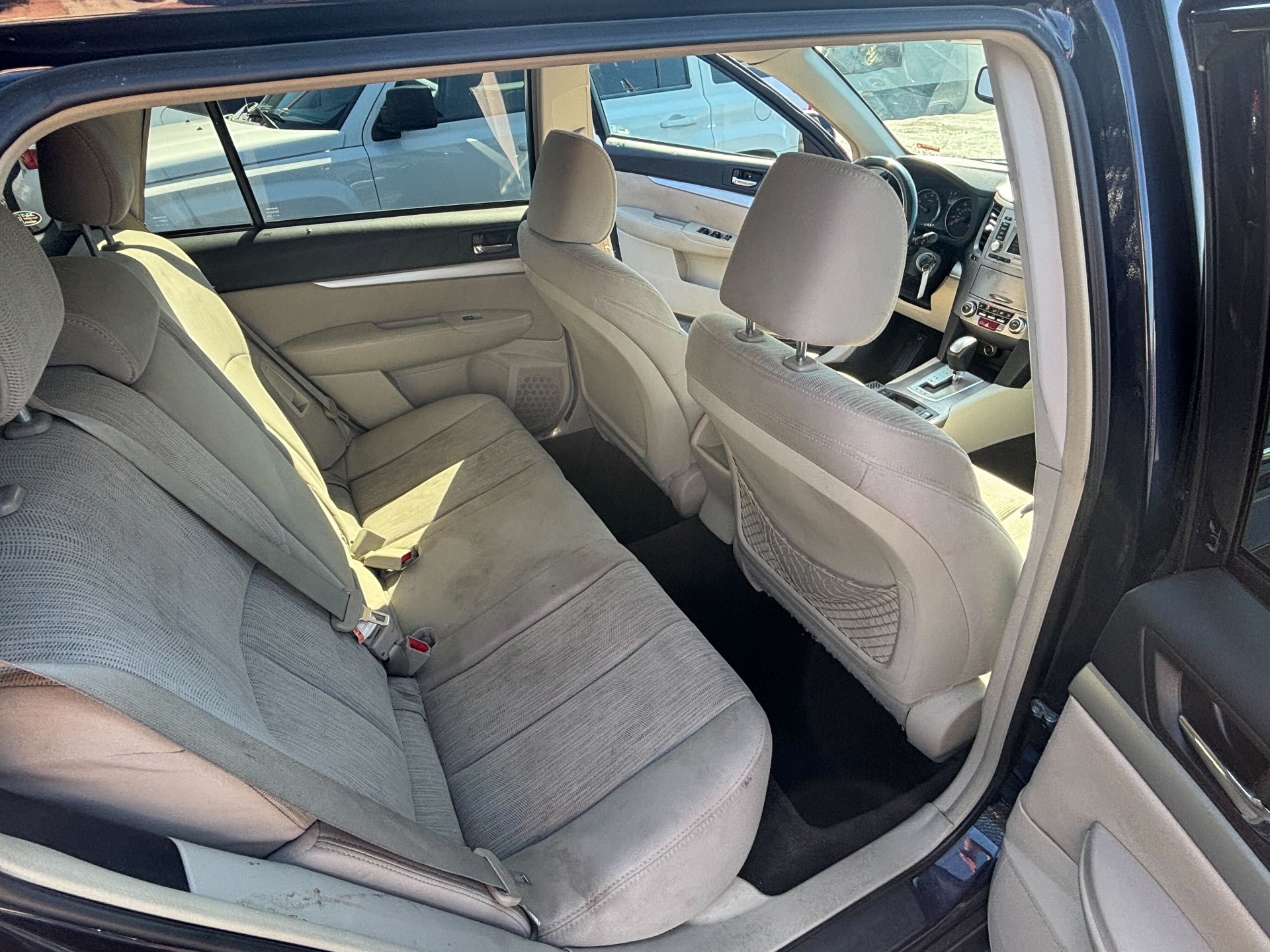 2013 Subaru Outback 2.5i Premium photo 14