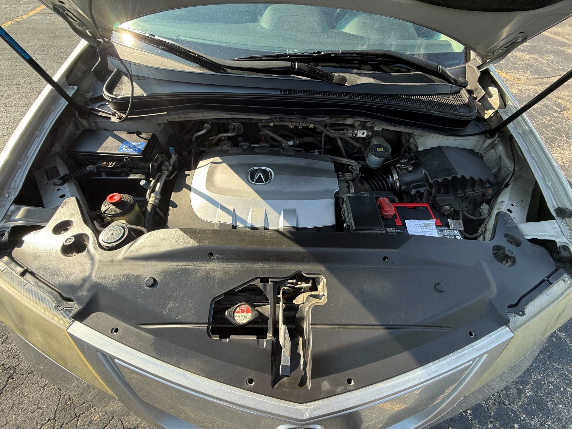 2010 Acura MDX Advance photo 2